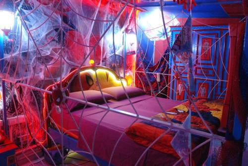 SPIDER-MAN house 2