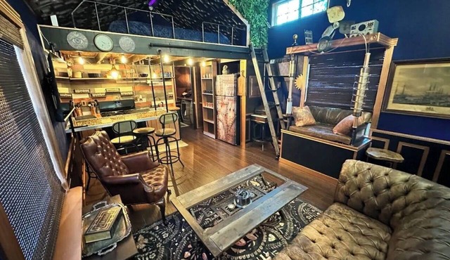 Steampunk Tiny House w/Loft Near Lake Travis in Austin