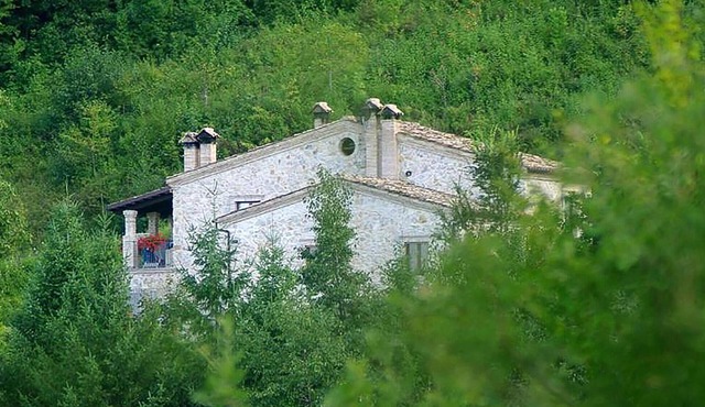 Stunning home in Castelli di Teramo with WiFi