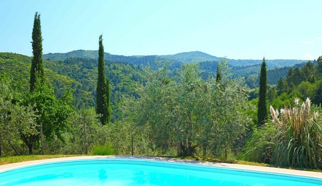 Stunning private villa with A/C, private pool, WIFI, TV, patio, panoramic view and parking