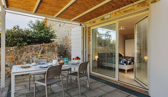 Stunning villa for 4 guests with WIFI, private pool, TV, terrace and parking