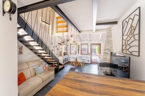 Suede Loft Retreat, Charm, Relax Private Parking