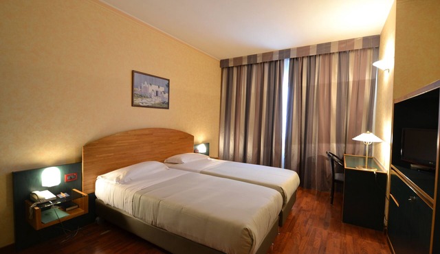 Sun Hotel