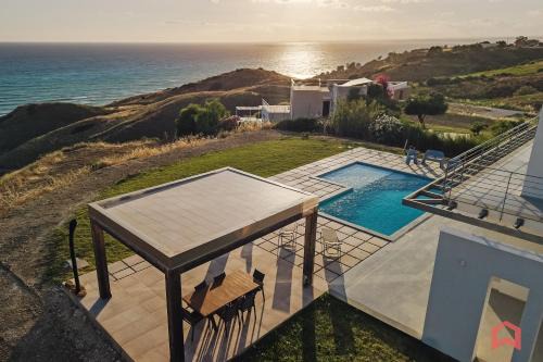 Sunset luxury Villa with Pool and Jacuzzi in Sciacca