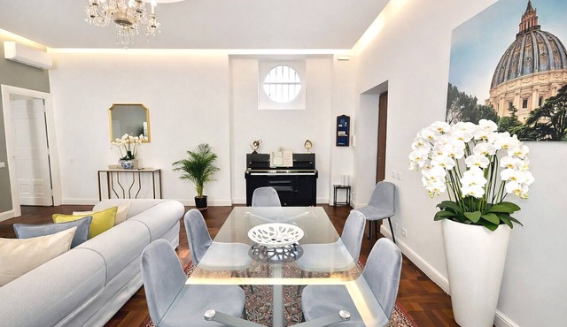 THE BEST for YOUR HOLIDAY ! LUXURY APARTMENT for 7 ! S'PETER BASILICA VATICAN