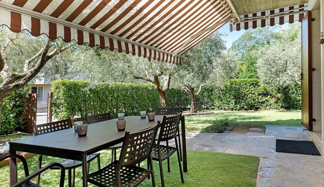 Valpolicella Family House with Private Terrace, Wi-Fi, and Air Conditioning