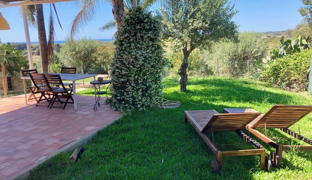 VENDICARI seaside holiday home in Noto, Birri Eloro, Vendicari Nature Reserve.