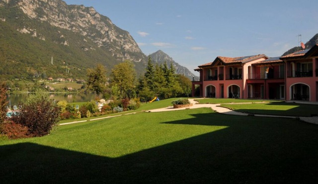Vico Large - One Bedroom Resort, Sleeps 4