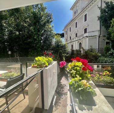 Villa Borghese Green Apartment