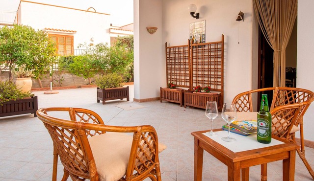 Villa 'Brezza di Limoni' close to the Sea with Terraces & A/C