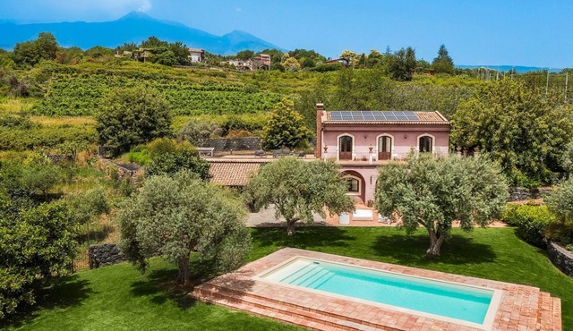 Villa Dei Tigli - Six Bedroom Villa, Sleeps 12