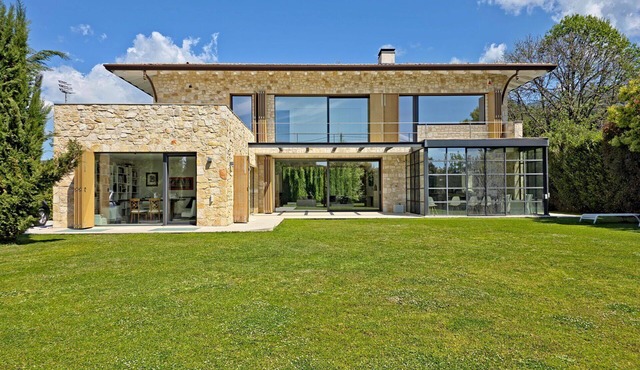 Villa in Capanne-prato-cinquale with 3 bedrooms sleeps 6