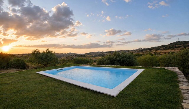 Villa in Monterosso Almo with 3 bedrooms sleeps 8 in Monterosso Almo