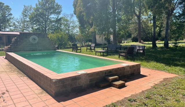 Villa in Rome with pool along via Francigena, suitable for families and pets