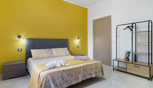 'Villa Maryam - Perla' Room with Shared Terrace, Wi-Fi & Air Conditioning