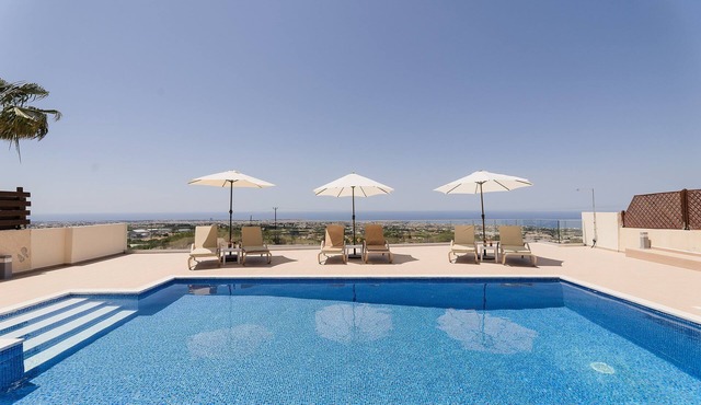 Villa Oleander - 4 bedroom Villa with Private Heated Pool, Hot Tub, Stunning Views in Paphos