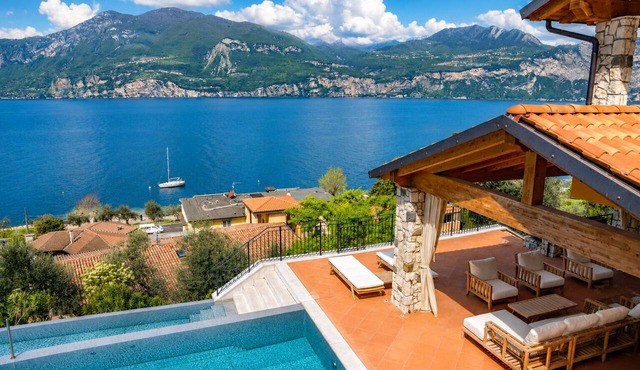 Villa Paradise Brenzone sul Garda - lake view, pool & spa - Luxury Villas on Lake Garda