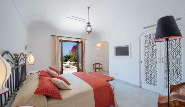 Villa Venus: A Seafront 6/8 Bedrooms In The White Diamond On The Amalfi Coast