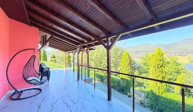 VIP Complex in Sarnitsa