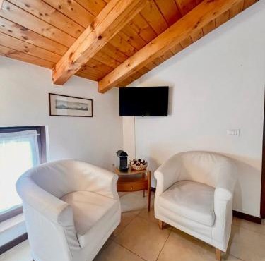 Welcome Traveller Caorsa Rooms