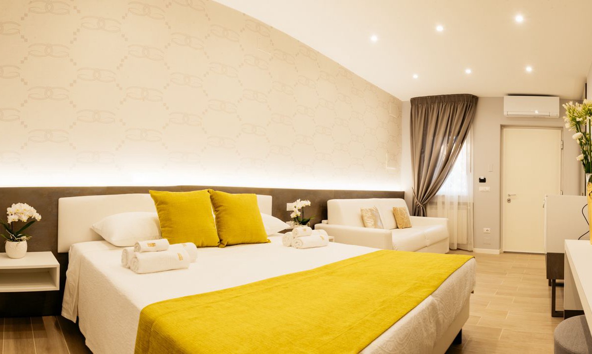 Montano Bed & Breakfast | Golden Residence