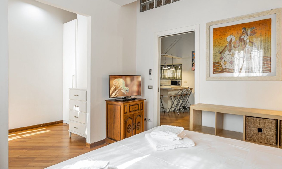 Careggi Rifredi Apartment | GuestHost - Comfortable 55 sqm apartment, located on the ground floor of a renovated period building, for 4 people. The accommodation is located in a residential area, equipped with all the main services and well connected to the historic centre, which c