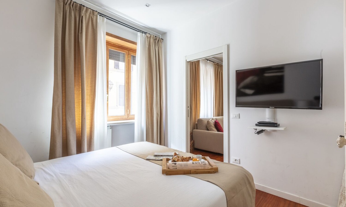 Rione IV Campo Marzio Apartment | 2 Apartments same building Piazza del Popolo 1+3