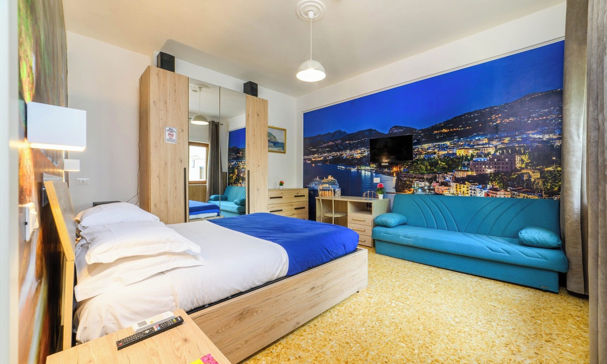 Sorrento City Centre Apartment | Sorrento Mahal Kita, Lovely 6-Bed in Sorrento