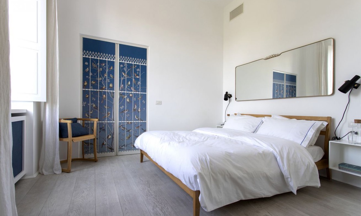 Esquilino Apartment | GuestHost - Large and bright 200sqm apartment, able to accommodate up to 7 people, located on the 3rd floor with elevator (not suitable for disabled people) of a building dating back to the 19th century. The property overlooks Piazza Fanti's garden and i