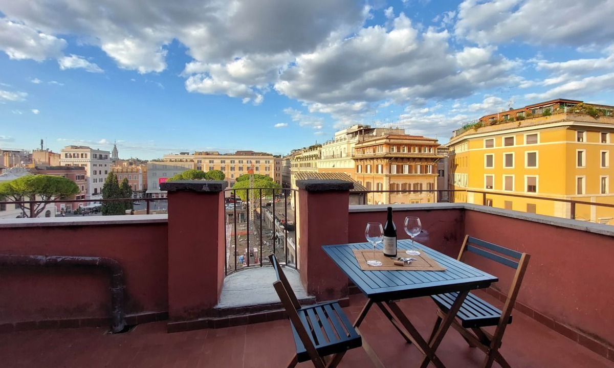 Rione XI Sant'Angelo Apartment | Panoramic penthouse for 8 with stunning view and wonderful terrace