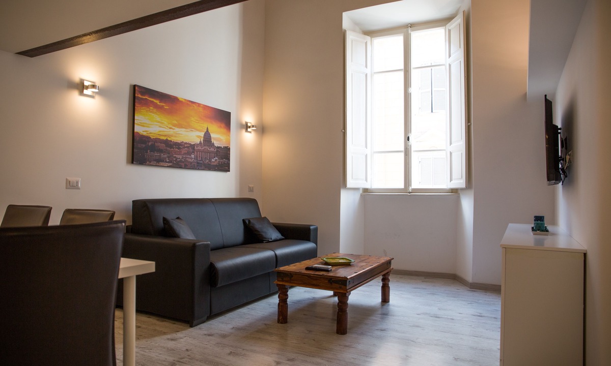 Rione XVIII Castro Pretorio Apartment | Inner House One luxury apartment