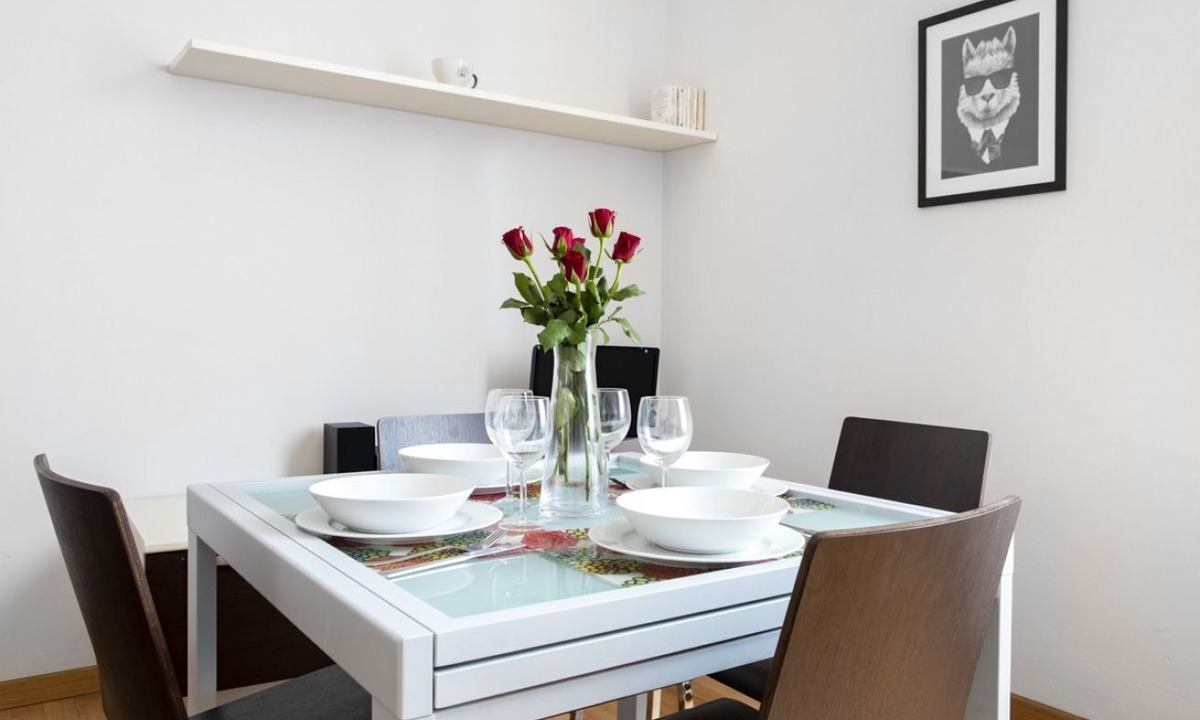 Historic Center Apartment | UR-NEST Marconi 5, Gorgeous and spacious one bedroom apartment