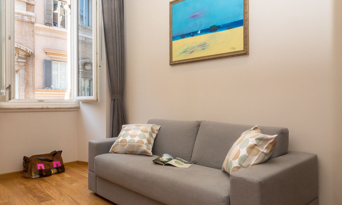 Rome City Centre Apartment | Piazza Venezia Suite Design
