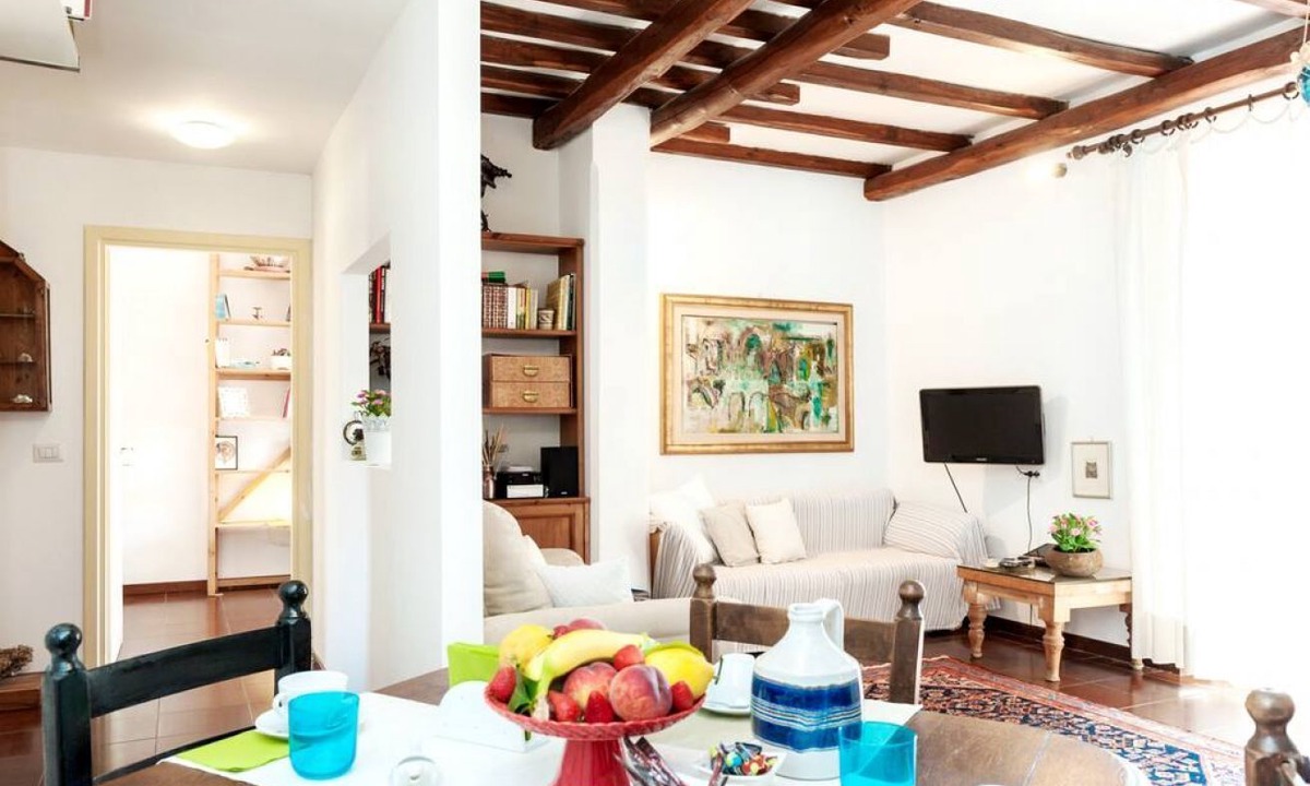 Vatican Apartment | Rome, near the Vatican, lovely apartment with terrace for 4 people