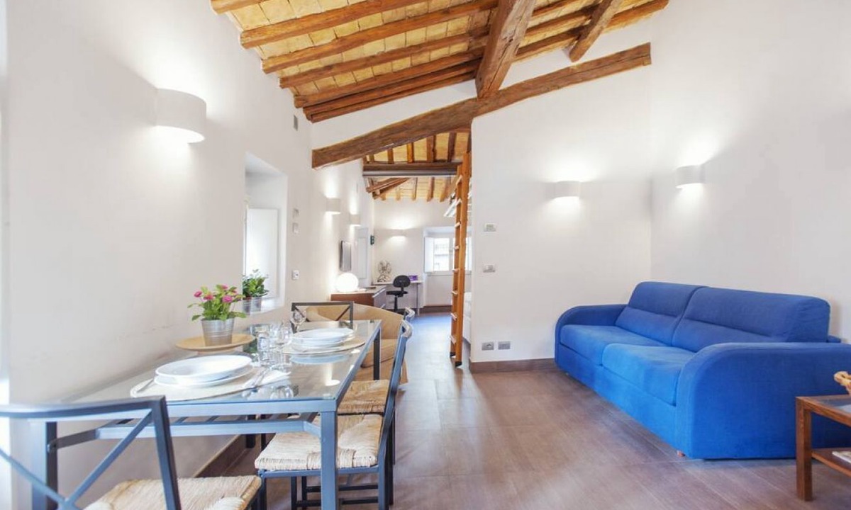 Rione V Ponte Apartment | Rome, Piazza Navona, characteristic apartment for 5 people