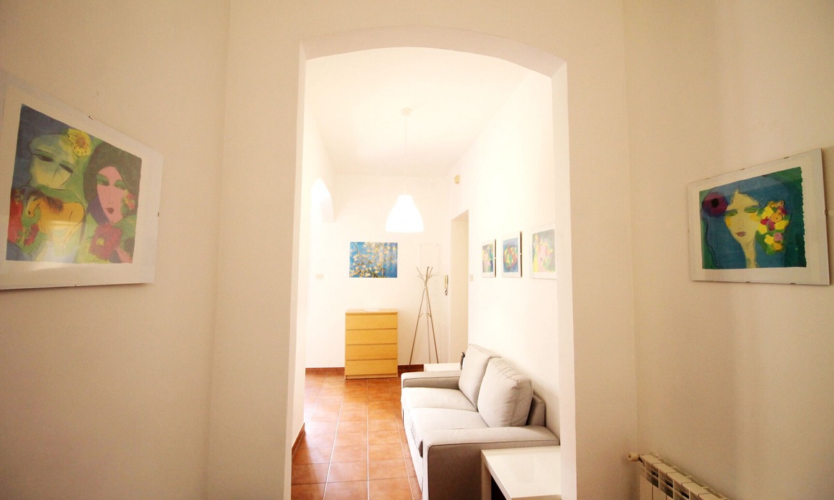 Celio Apartment | Walk to the Colosseum from your Family Apt
