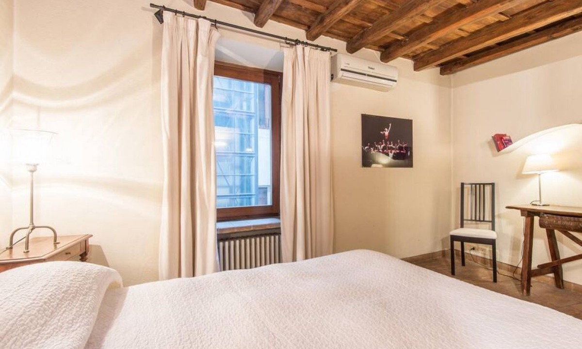 Rione VI Parione Apartment | Elegant Apartment Campo dei Fiori