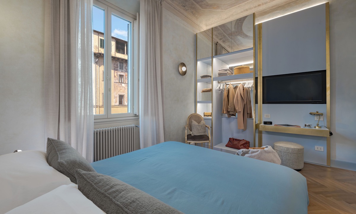Santa Maria Novella Apartment | 2BR Brand New Premiere Central Location Deluxe Palazzo Monument View
