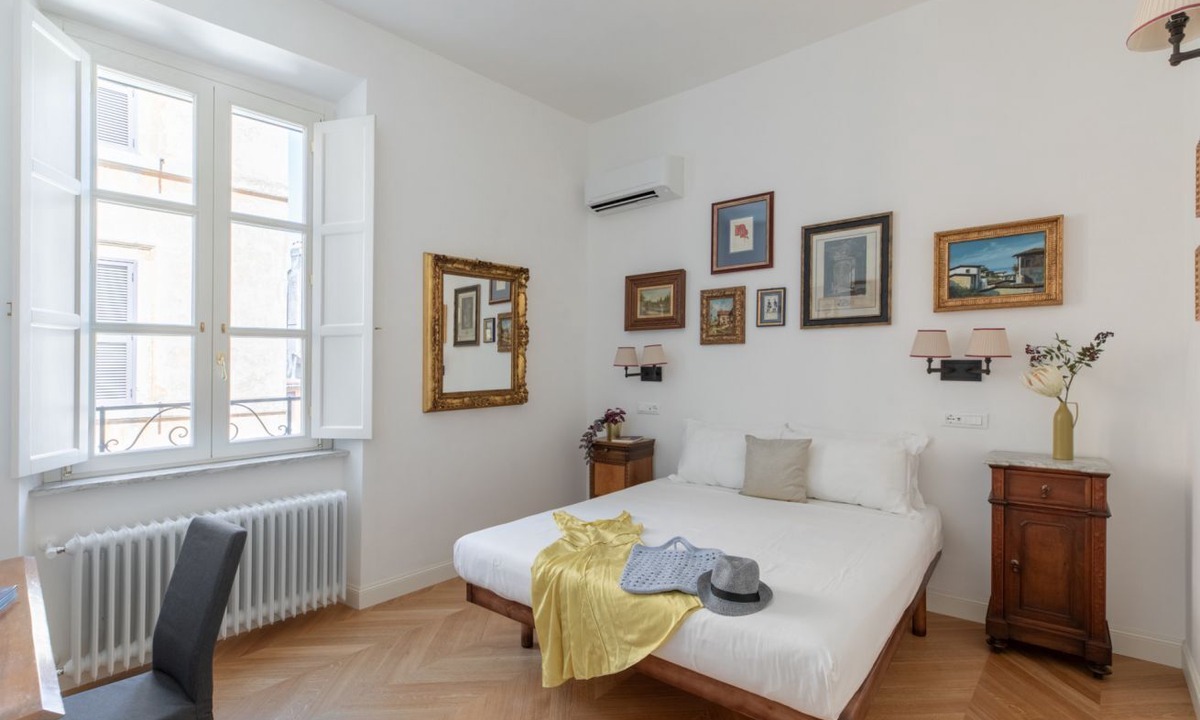 Rione VII Regola Apartment | iFlat | Campo de' Fiori Brand New & Bright apt