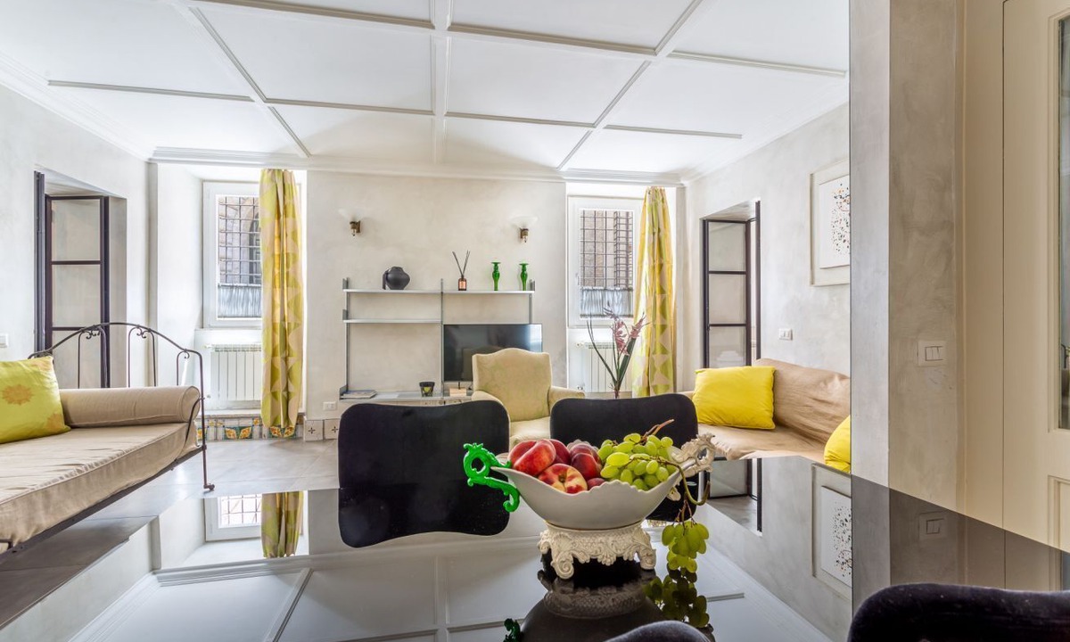 Rione VII Regola Apartment | iFlat | Baroque Apartment in Campo de' Fiori
