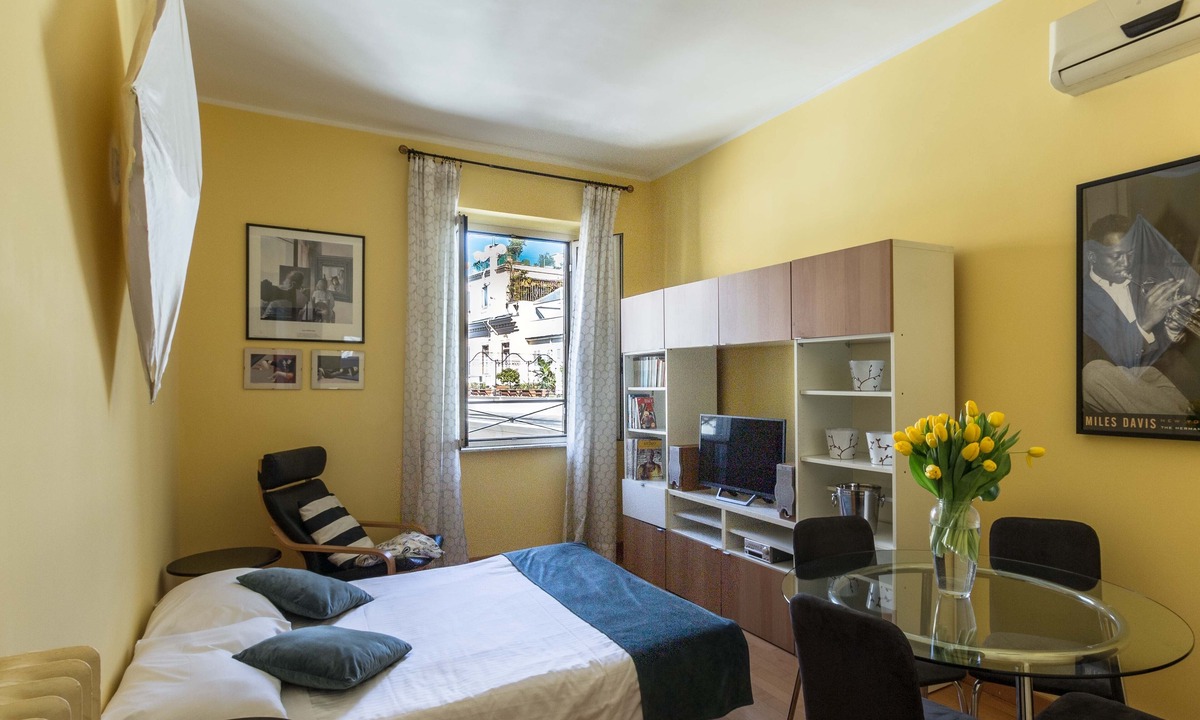 Rione IV Campo Marzio Apartment | Domus Penna - Piazza del Popolo: Penthouse with terrace