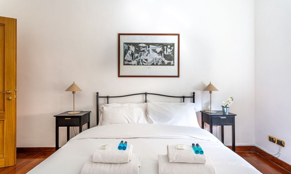 Rione IV Campo Marzio Apartment | iFlat | The Roman House: Spacious & Central Apt