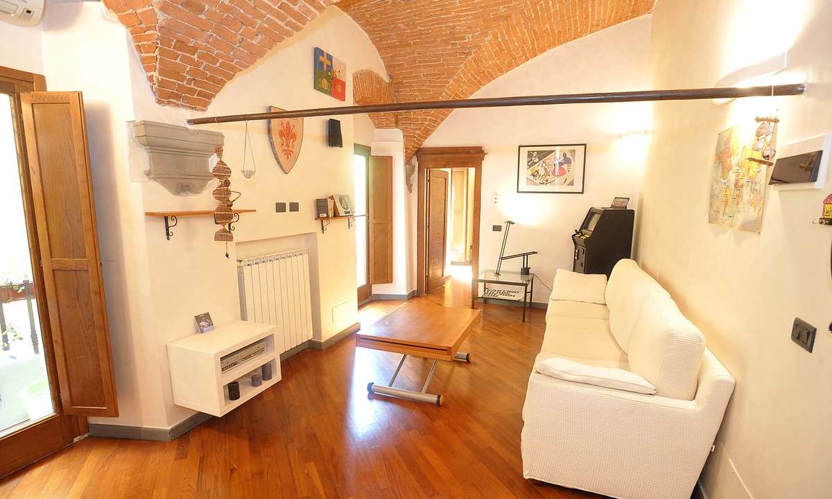 San Frediano Apartment | Merville House Central Florence