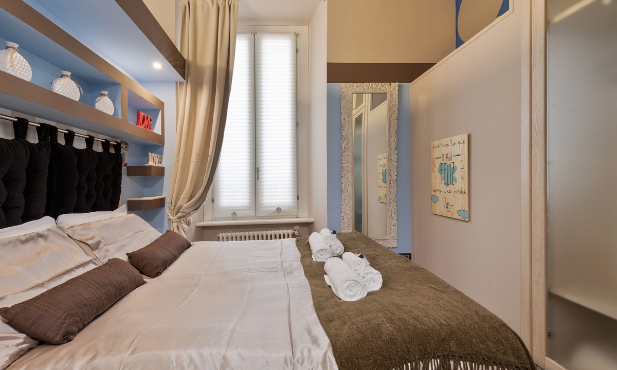 Rione VI Parione Apartment | Governo Vecchio | Comfort for two in Piazza Navona