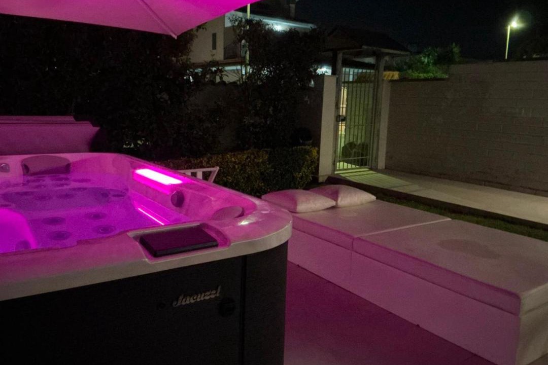 Zona XXX Castel Fusano Villa | Villa Karina - Luxury Suite, Jacuzzi Pool & Garden Ostia Rome