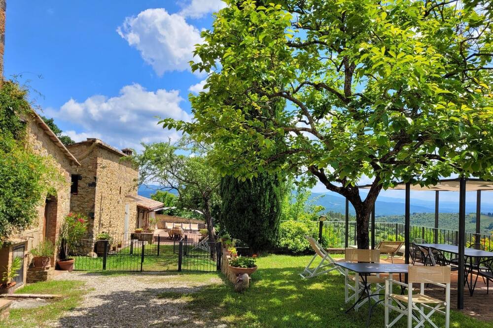 Photo of Outdoor in Murlo