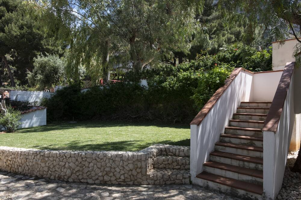 Photo of Outdoor in Macari