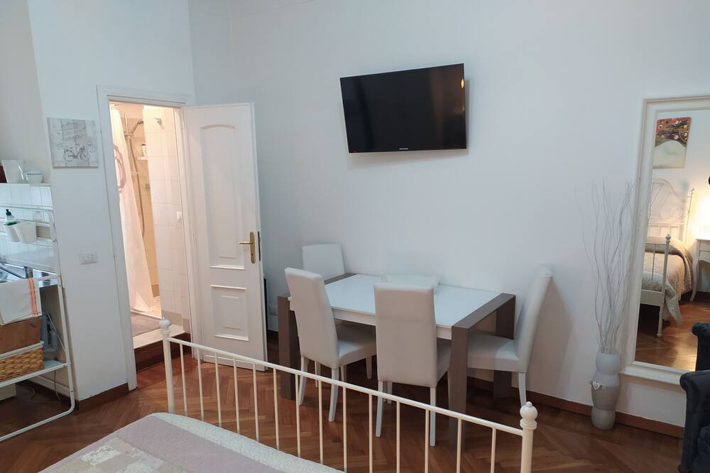 Photo of Bedroom in Quartiere Coppede
