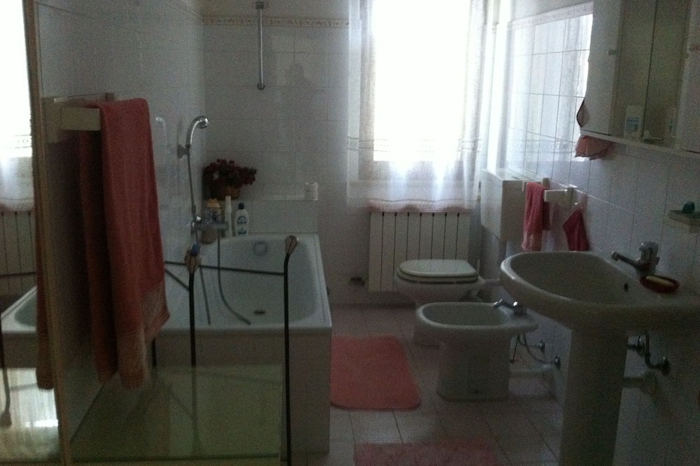 Photo of Bathroom in Tacconi
