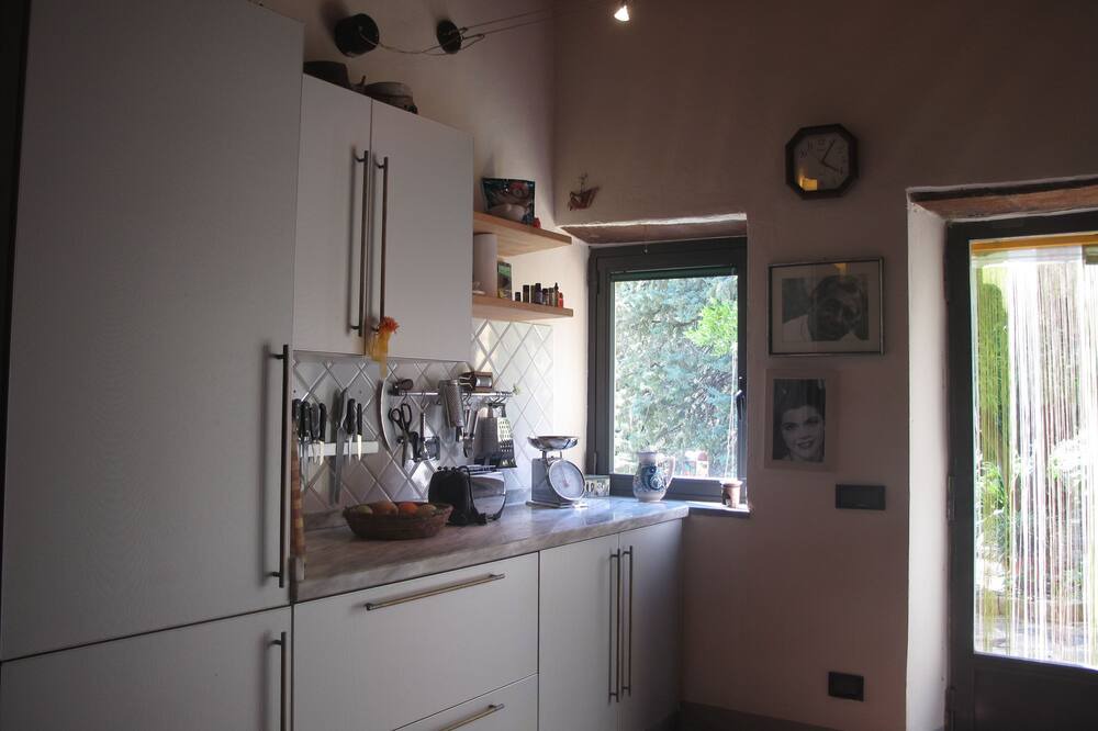 Photo of Kitchen in Calci